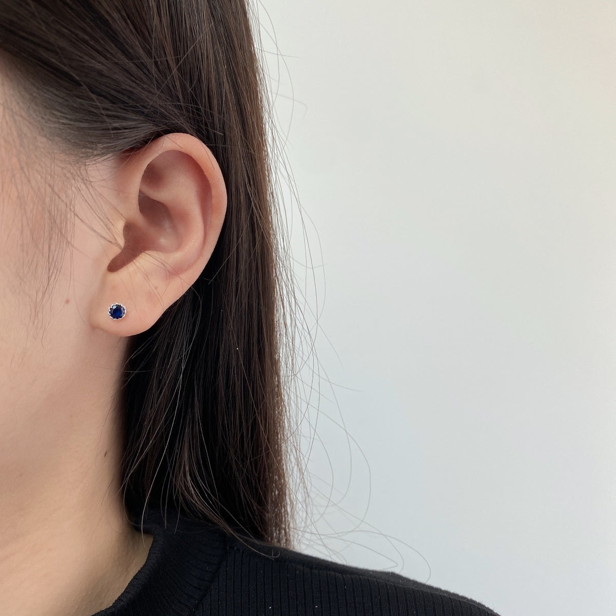 Round Stud Earrings